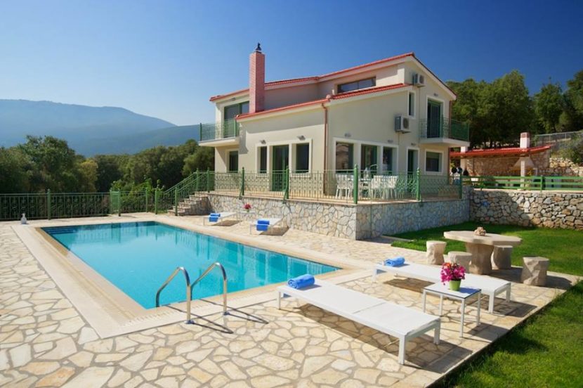 3 bedroom villa with swimming and fabulous sea views