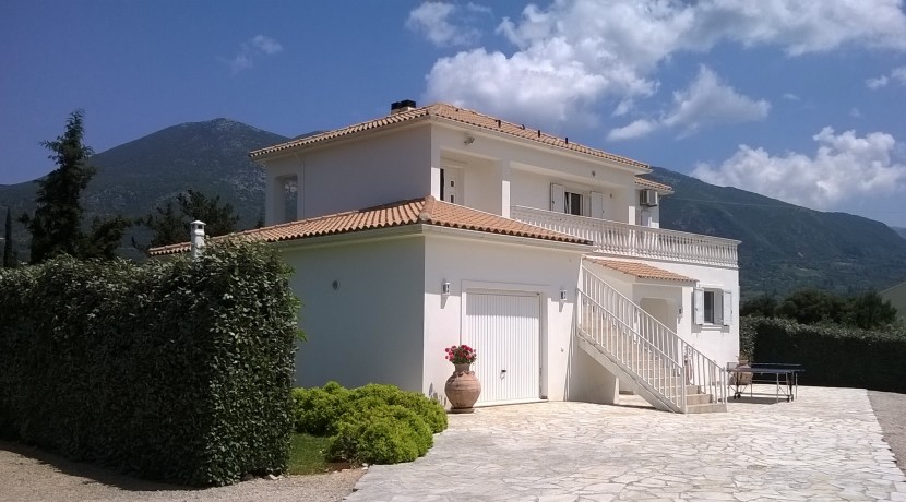 WP_front-of-villa